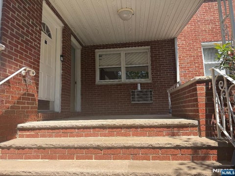Photo of 201 Oakdene Pl #C00E2, Cliffside Park, NJ 07010 (MLS # 26028453)