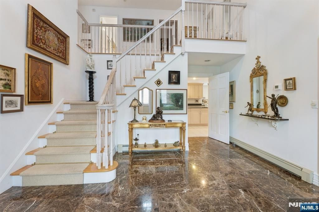 Photo of 2 W Gate Road, Saddle River, NJ 07458 (MLS # 25012877)