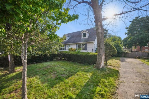 Photo of 1161 Summit Avenue, Teaneck, NJ 07666 (MLS # 26034331)