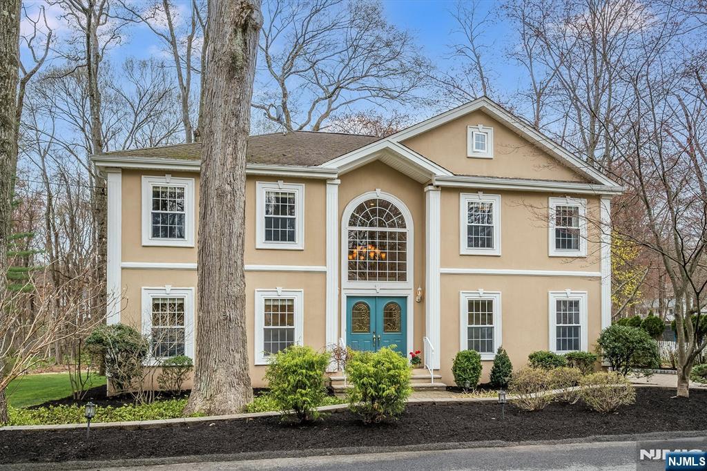 16 Reeds Lane