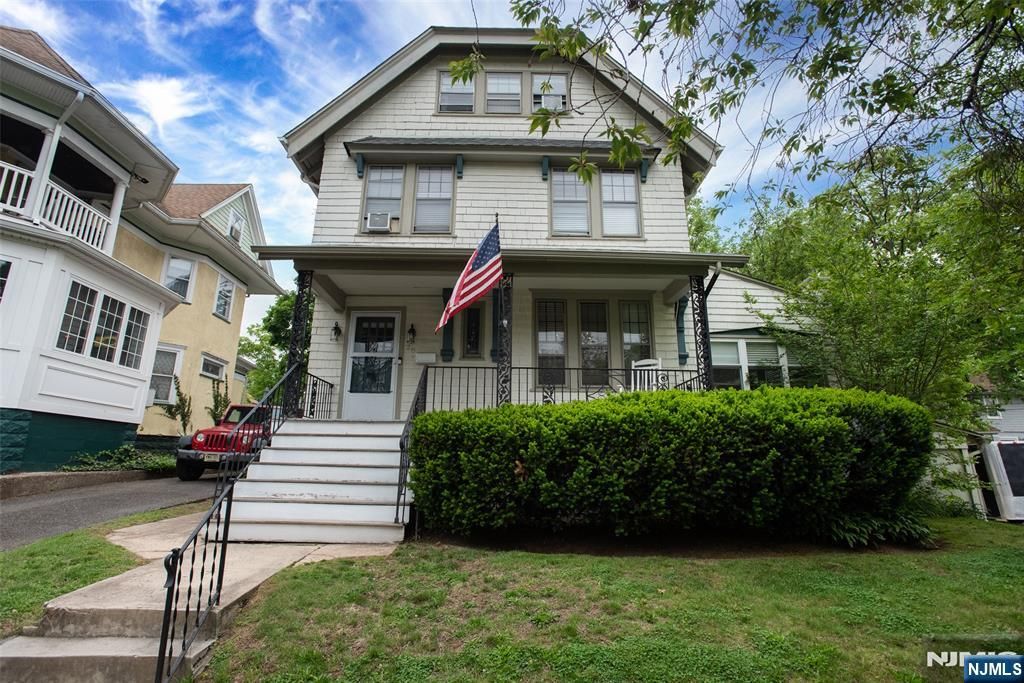 Photo of 28 Morse Avenue, Bloomfield, NJ 07003 (MLS # 25023429)