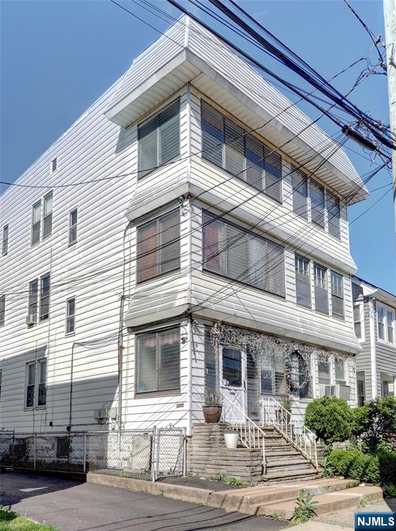 16 Allen Street