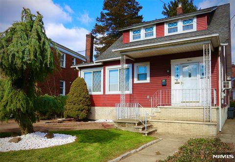 12 Sunnyside Avenue, Dumont, NJ 07628 - MLS#: 25003723