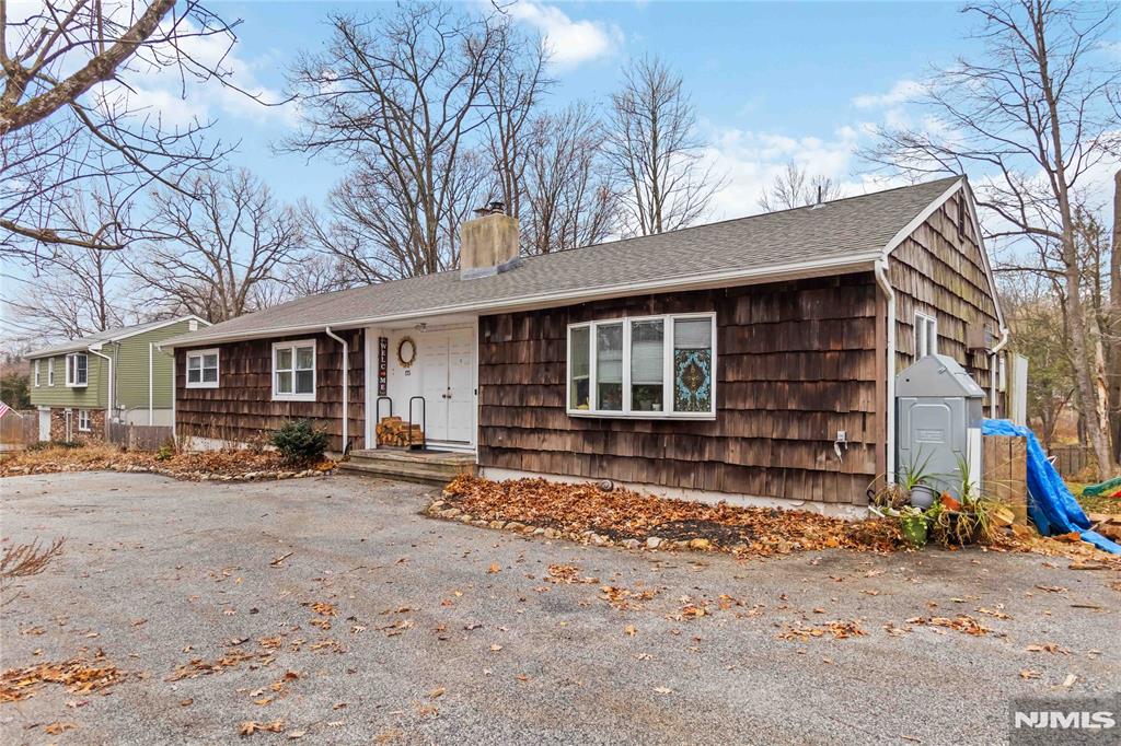 175 Highland Lakes Road