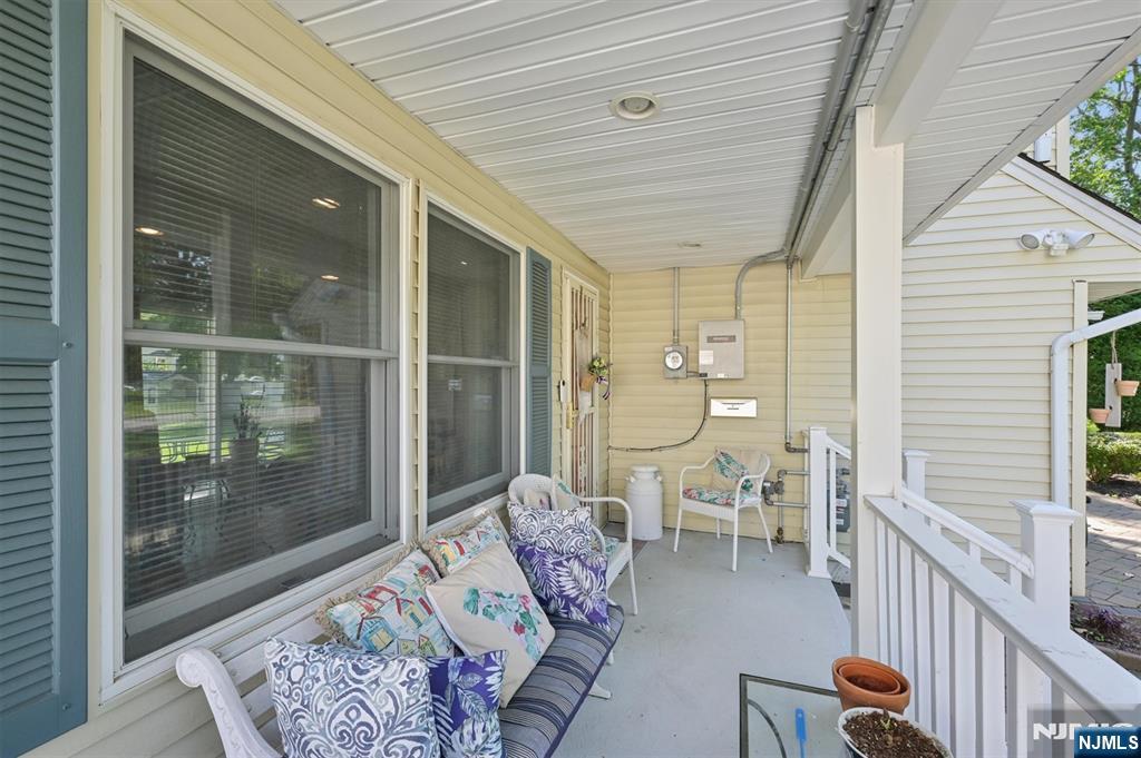 95 Knollwood Drive