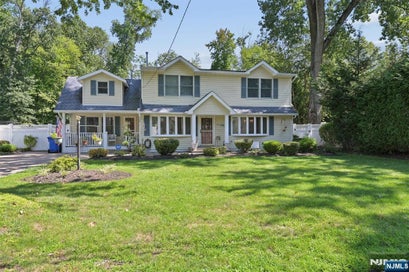 95 Knollwood Drive Paramus NJ 07652