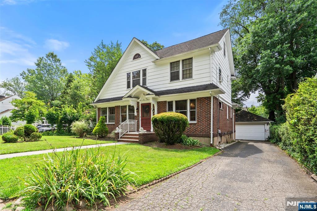 312 Ivy Lane