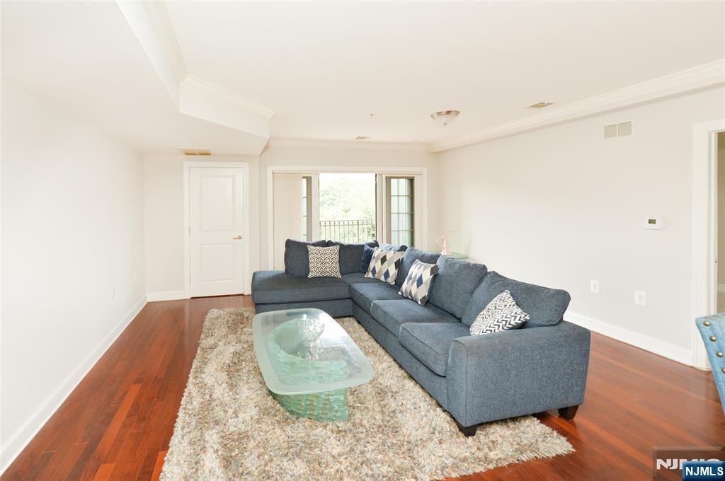 54 Polifly Road 409