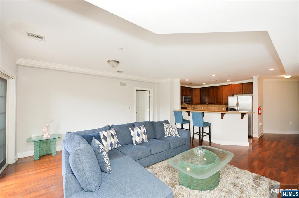 54 Polifly Road 409