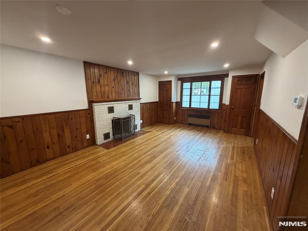 Photo of 323 Bridge Plaza, Fort Lee, NJ 07024 (MLS # 26017585)