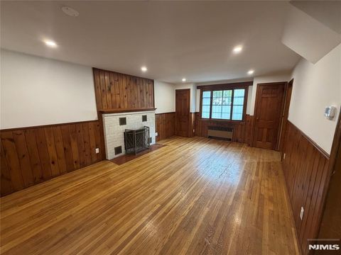 Photo of 323 Bridge Plaza, Fort Lee, NJ 07024 (MLS # 26017585)