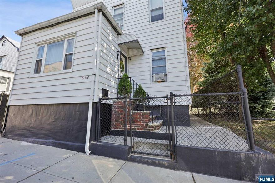 You can have a great location plus a HUGE and Private Backyard with this charming 2 Family Home. Full Basement has nice ceiling height and a separate door to the outside creating lots of possibilities.