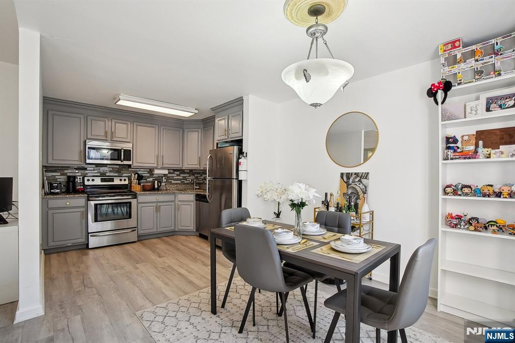416 68th Street 11