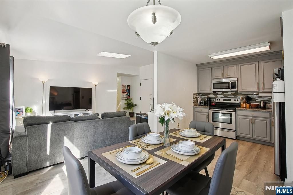 416 68th Street 11