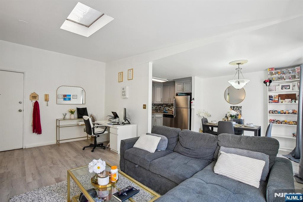 416 68th Street 11
