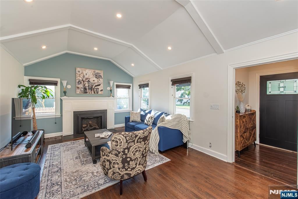 47 Mount Prospect Avenue