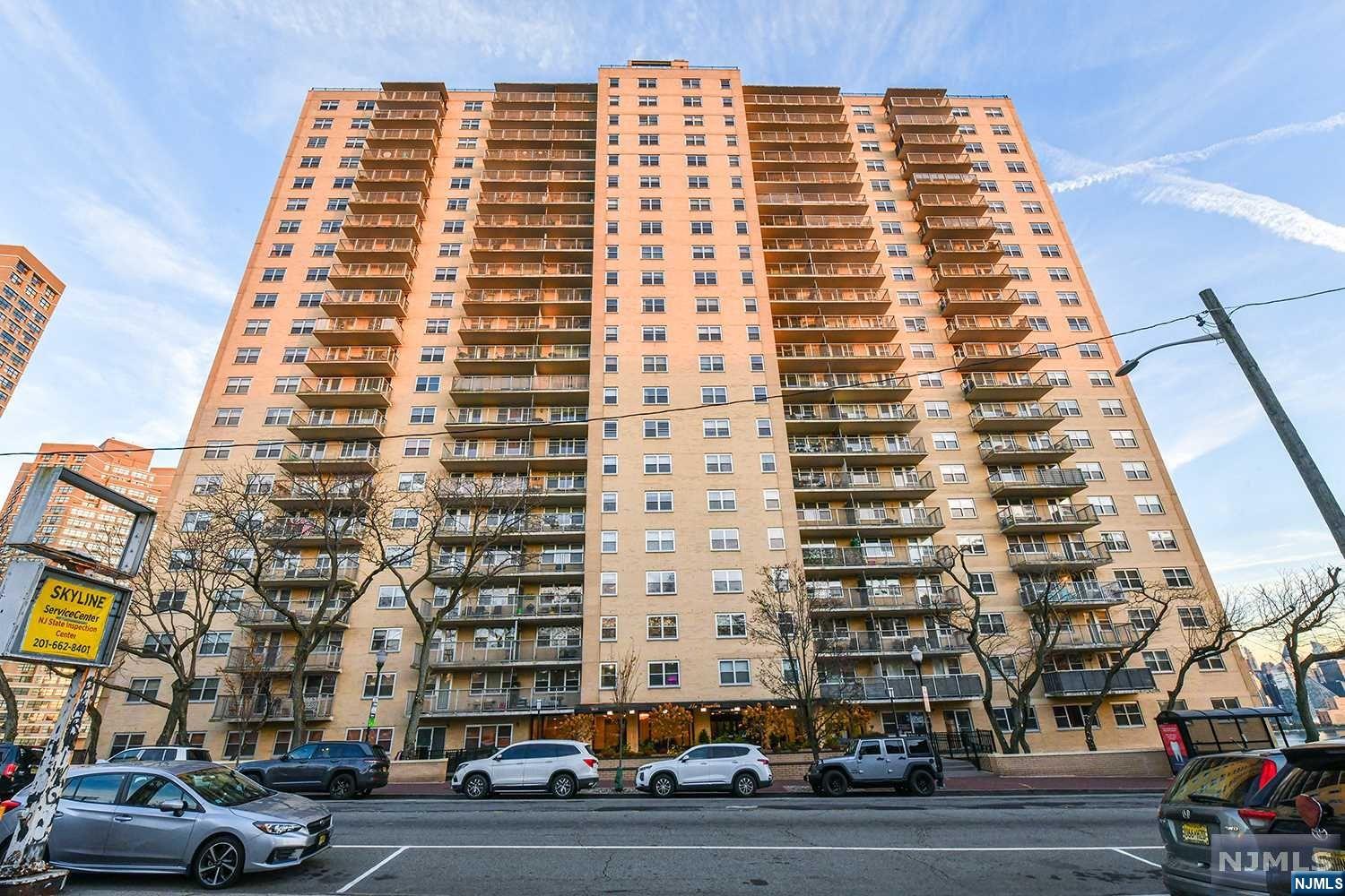 Property for Sale at 6600 Kennedy Boulevard 22J, West New York, New Jersey - Bedrooms: 1 
Bathrooms: 1  - $349,000