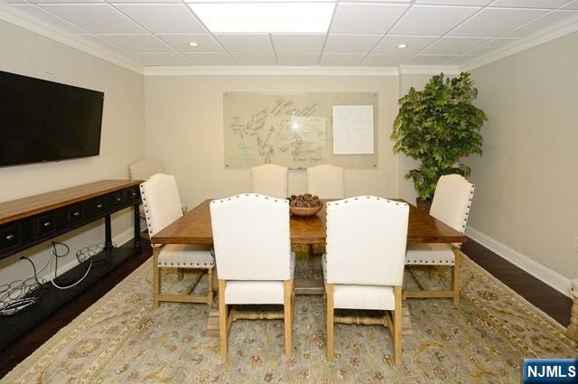 216 E Ridgewood 2B or Suite 4
