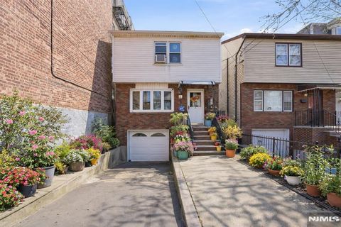 Photo of 236 Garfield Avenue, Jersey City, NJ 07305 (MLS # 26011932)