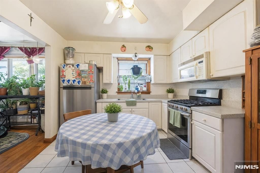 Photo of 236 Garfield Avenue, Jersey City, NJ 07305 (MLS # 26011932)