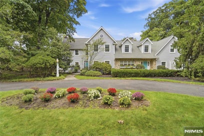580 Brookside Avenue Allendale NJ 07401