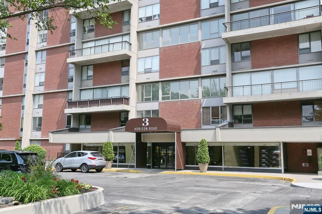 Photo of 3 Horizon Road #1432, Fort Lee, NJ 07024 (MLS # 26006313)