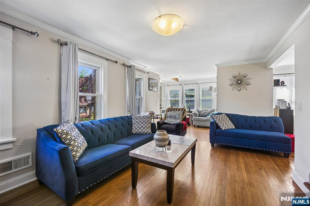 1494 Endicott Terrace