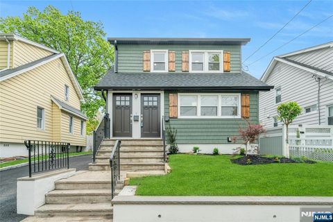 Photo of 43 4th Street, Ridgefield Park, NJ 07660 (MLS # 26015536)