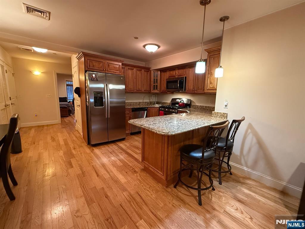 124 68th Street 204