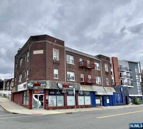 Photo of 80 W Edsall Ave #3, Palisades Park, NJ 07650 (MLS # 25036797)