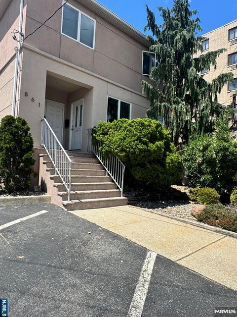 Photo of 861 Main Street #1, Hackensack, NJ 07601 (MLS # 26023289)