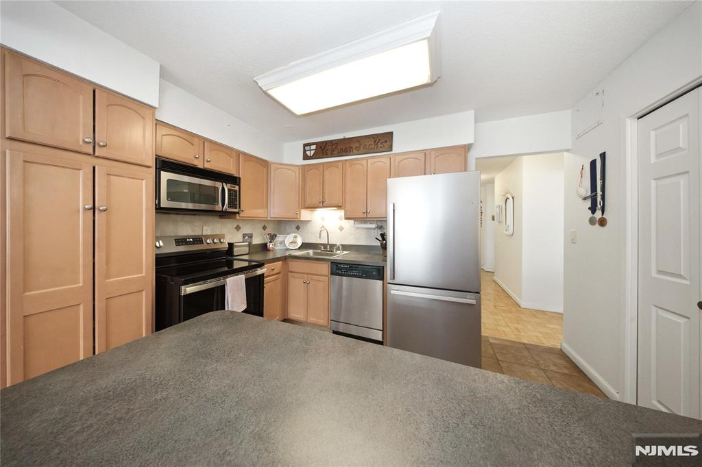 151 Prospect Avenue 16D