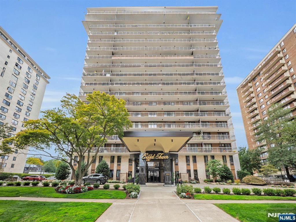 Photo of 151 Prospect Avenue #16D, Hackensack, NJ 07601 (MLS # 26003614)