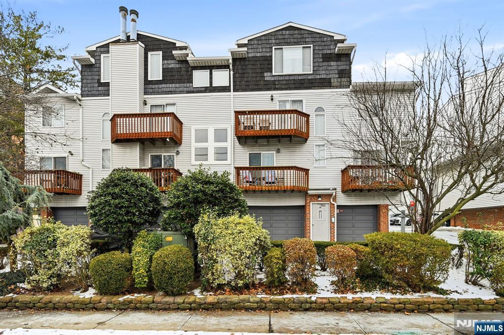 31 Fairmount Avenue 16A