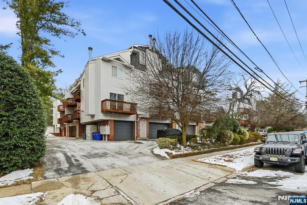 31 Fairmount Avenue 16A