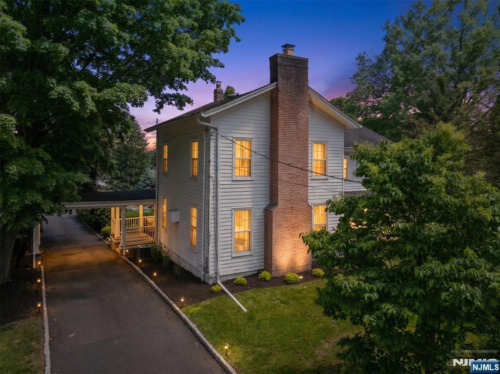 16 Pascack Road