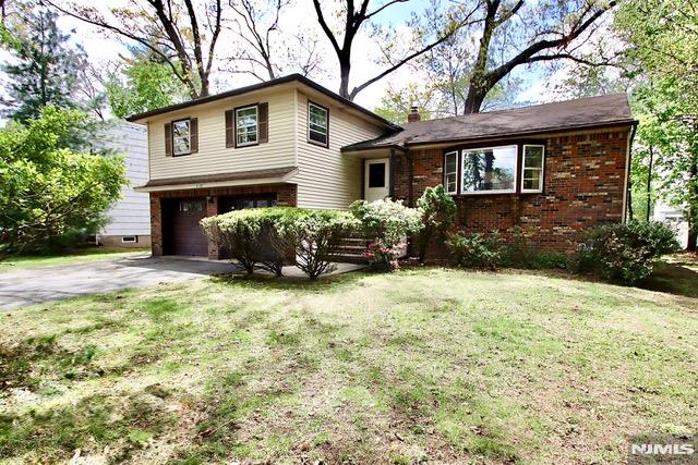 Photo of 522 Dorothy Street, Fair Lawn, NJ 07410 (MLS # 26012654)