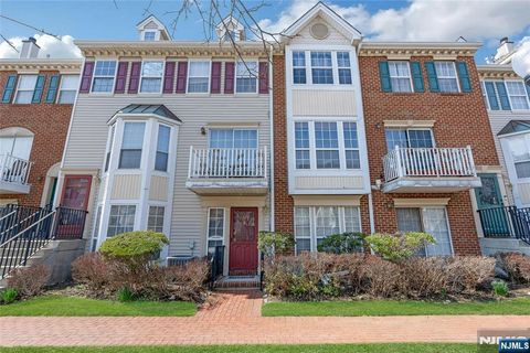 Photo of 32 Cedar Street, Jersey City, NJ 07305 (MLS # 26010361)