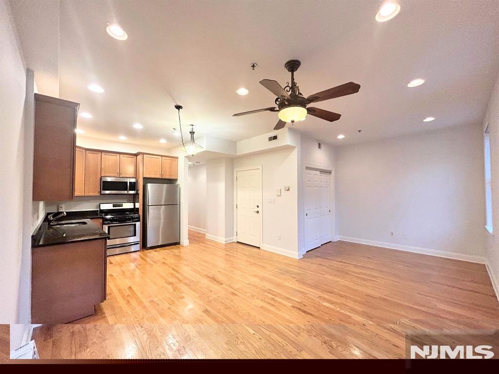 110 Bloomfield Street 3