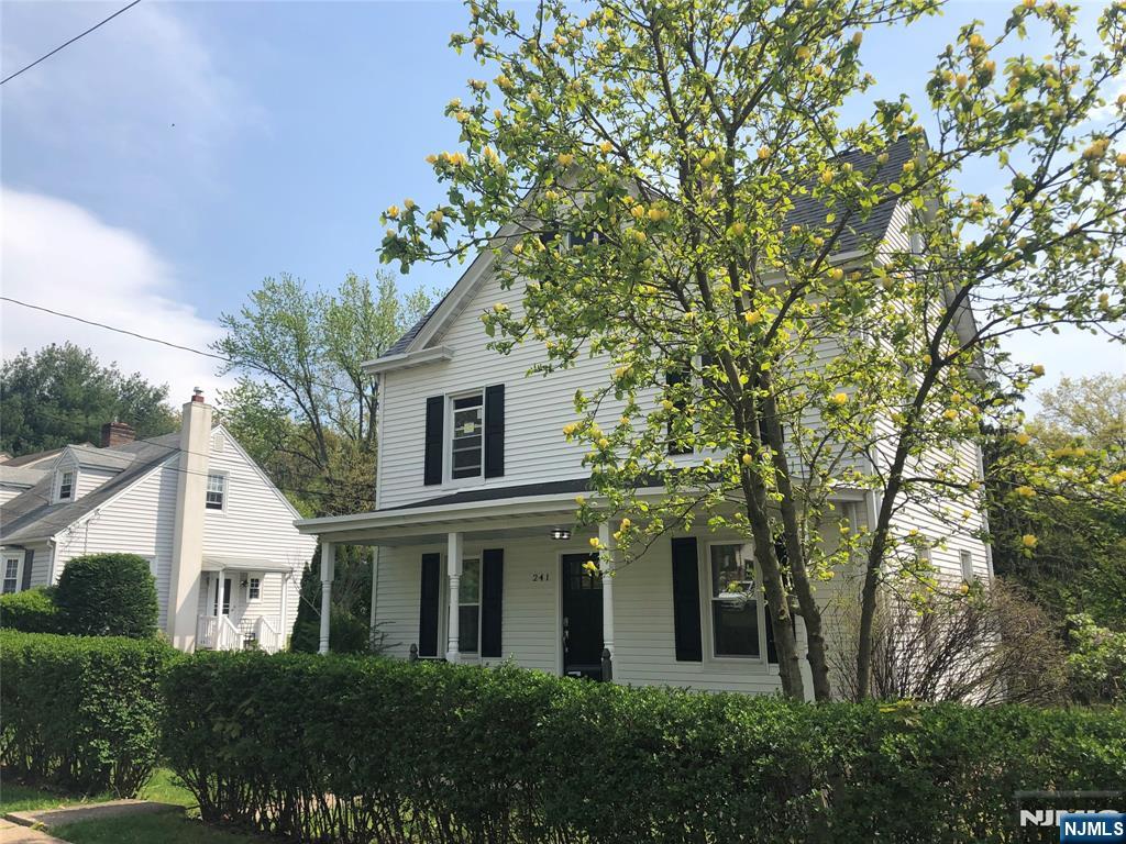 Rental Property at 241 Glen 1, Midland Park, New Jersey - Bedrooms: 2 
Bathrooms: 1 
Rooms: 4  - $2,695 MO.
