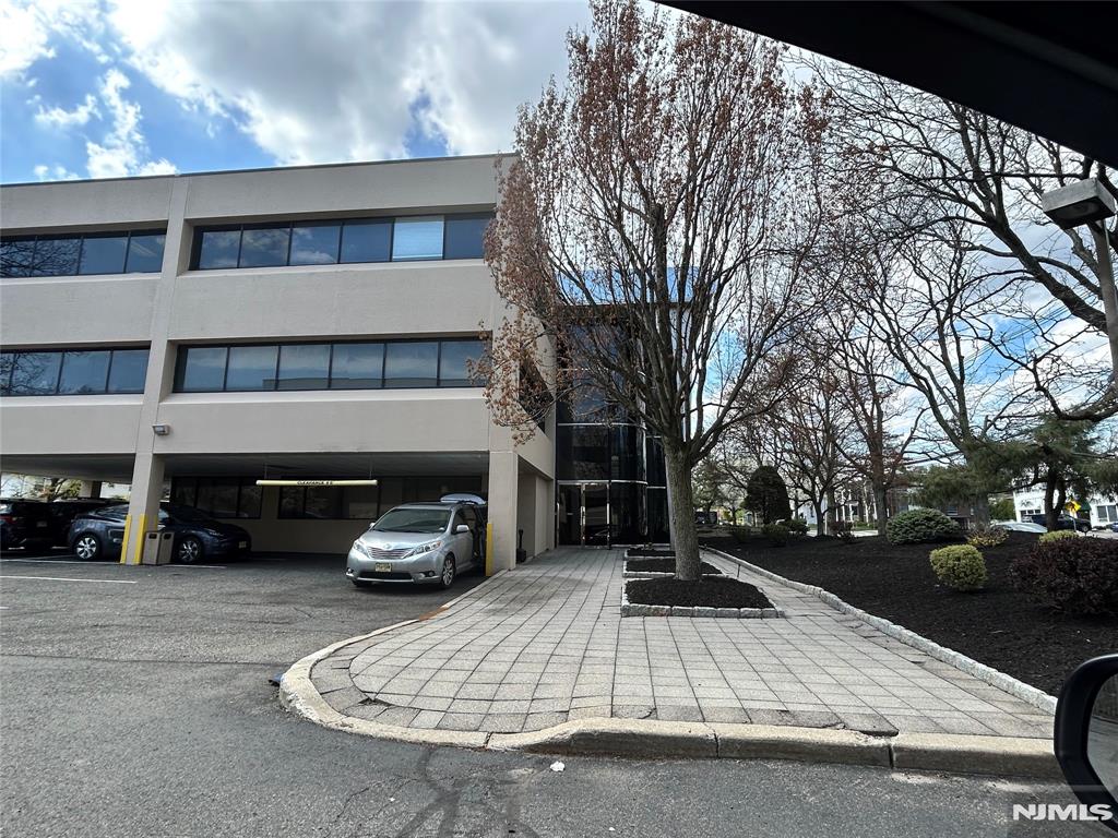 700 E Palisade Avenue G-1