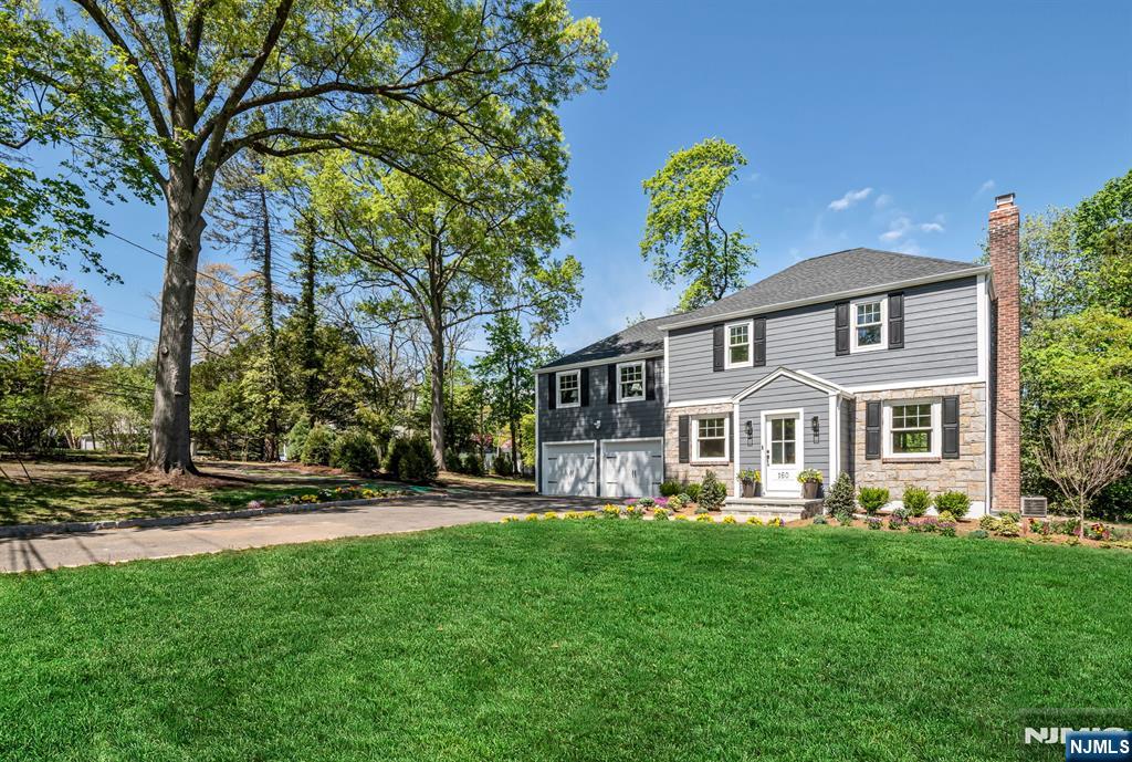 Property for Sale at 160 Greenway Road, Glen Rock, New Jersey - Bedrooms: 4 
Bathrooms: 4 
Rooms: 12  - $1,499,000