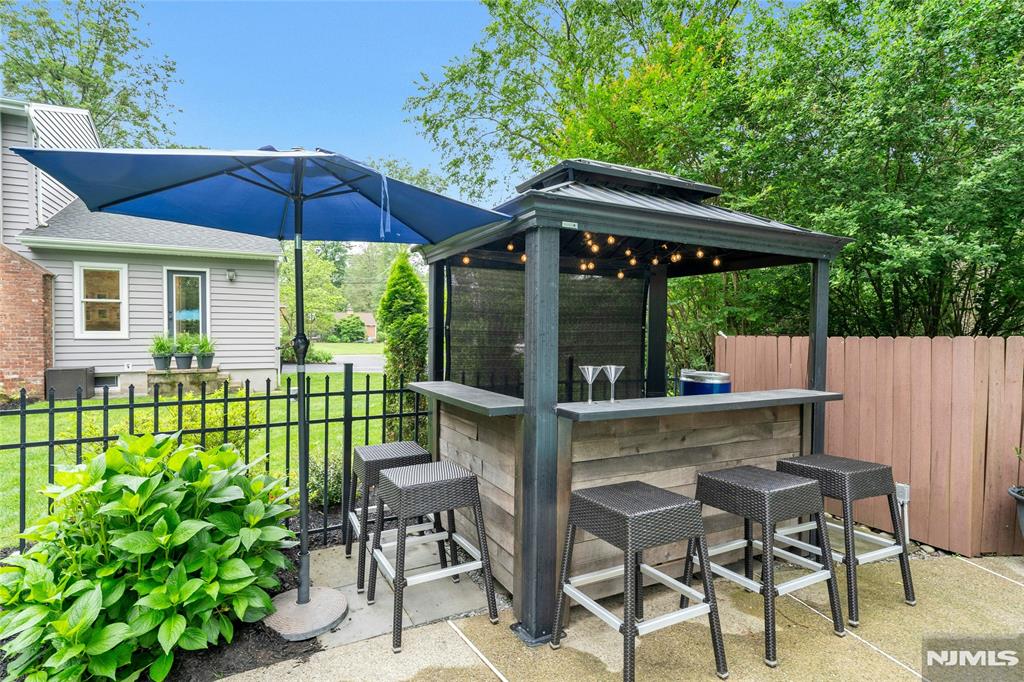 186 Coolidge Terrace