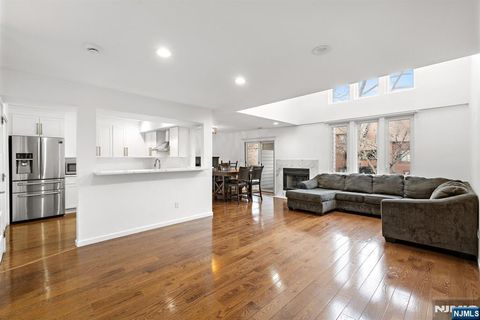 714 Mainsail Lane Secaucus NJ 07094