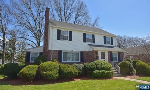 Photo of 1259 Grandview Ave, Union, NJ 07083 (MLS # 26003464)