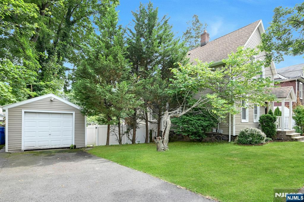 132 Pleasant Avenue