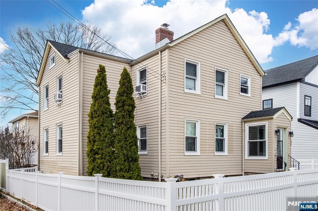 Photo of 108 Walnut Street, Bloomfield, NJ 07003 (MLS # 26008260)