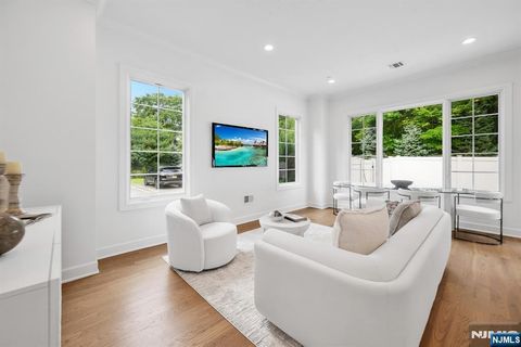 Photo of 11 Gabriel Court #11, Paramus, NJ 07652 (MLS # 26013368)