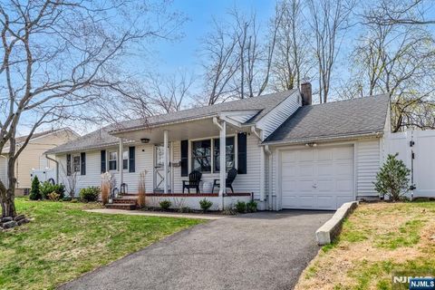 312 Calvin Street, Twp Of Washington, NJ 07676 - MLS#: 25012159