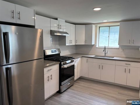 Photo of 510 Studio Rd #1, Ridgefield, NJ 07657 (MLS # 26015743)